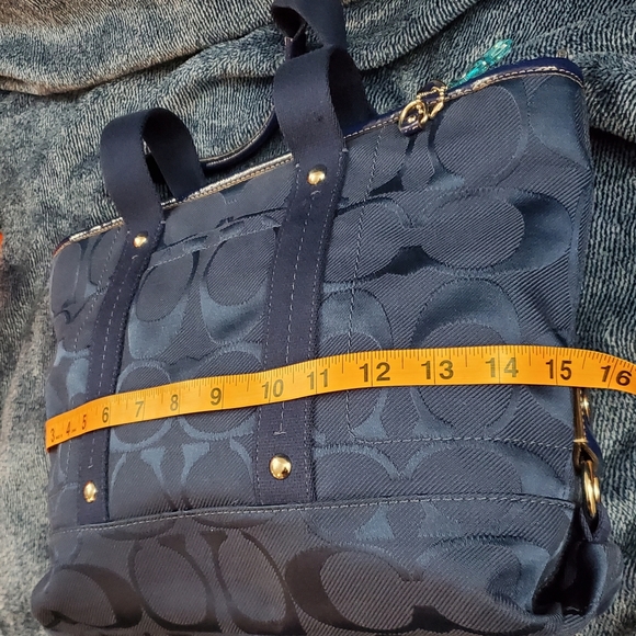 Coach Kyra Daisy Signature Purse Navy Blue, “C” pattern bag - Picture 14 of 16